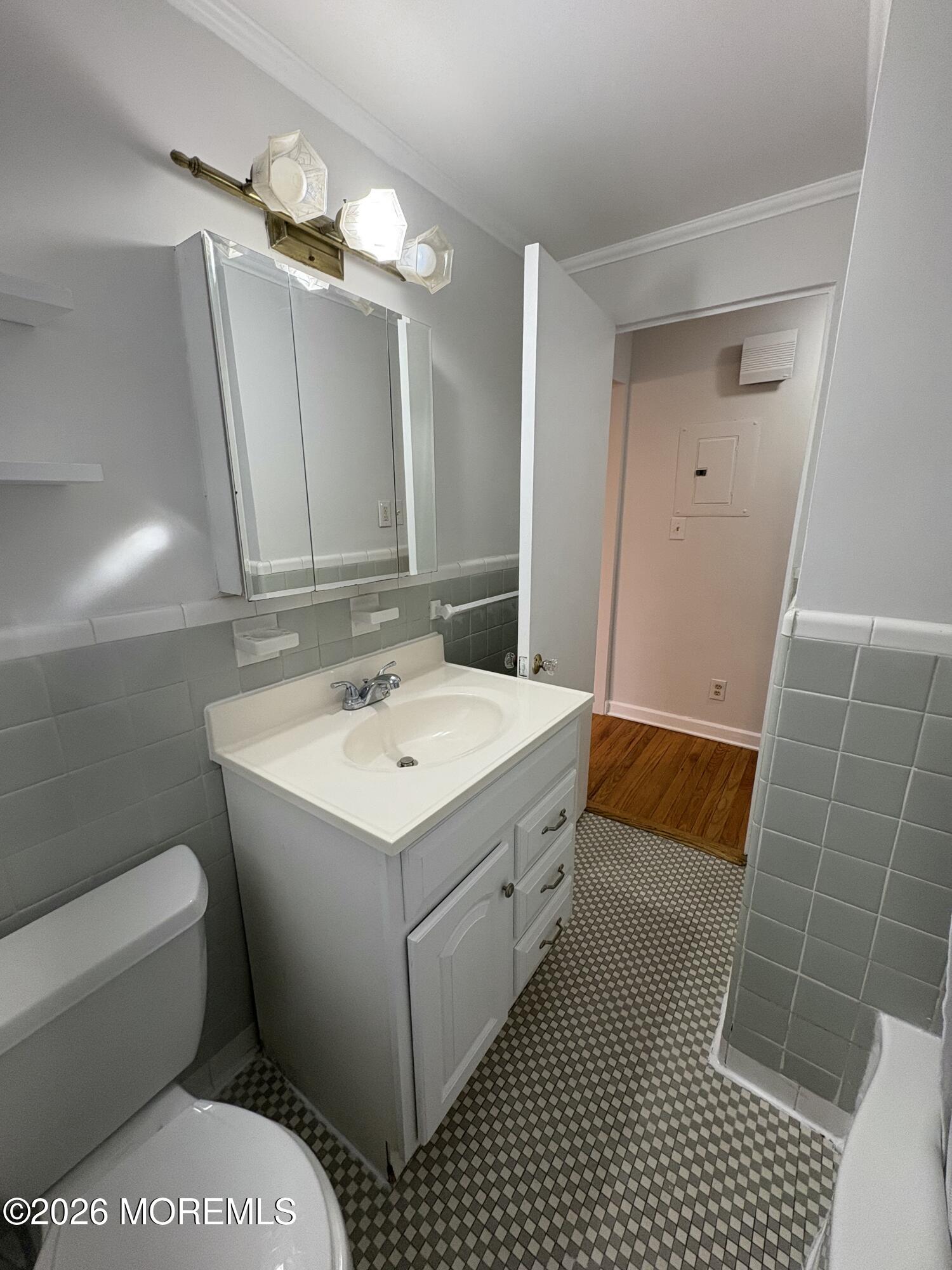 75 Manor Drive, Unit 75 Red Bank, NJ 07701 - Photo 10 of 16 Bath