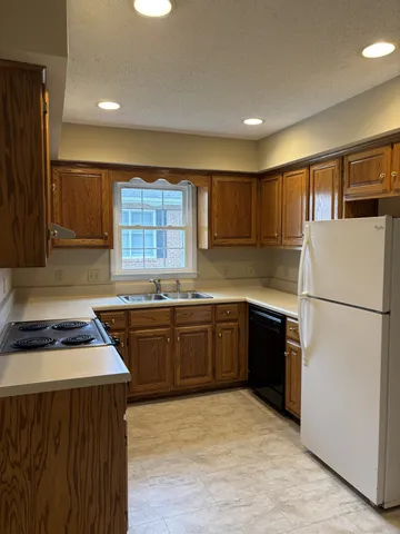 $1,625 | 100 Blue Ridge Avenue, Tullahoma, TN 37388