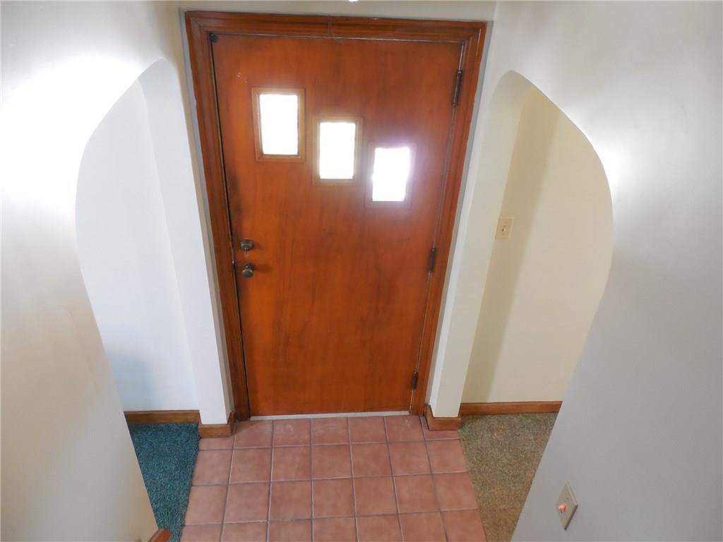 314 Mt Manor Road Manor, PA 15665 - Photo 11 of 21 Foyer