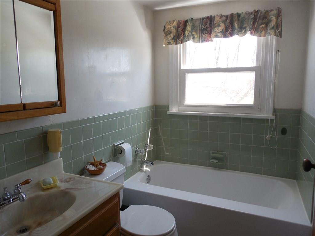 314 Mt Manor Road Manor, PA 15665 - Photo 6 of 21 Upstairs bath