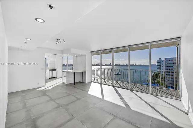 $3,350 | 7601 East Treasure Drive, Unit 920, North Bay Village, FL 33141