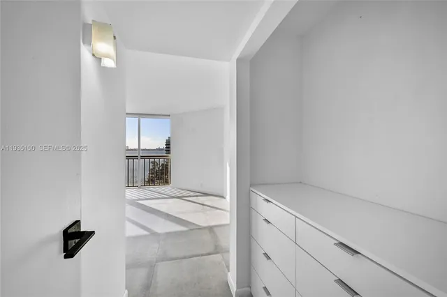 $3,350 | 7601 East Treasure Drive, Unit 920, North Bay Village, FL 33141