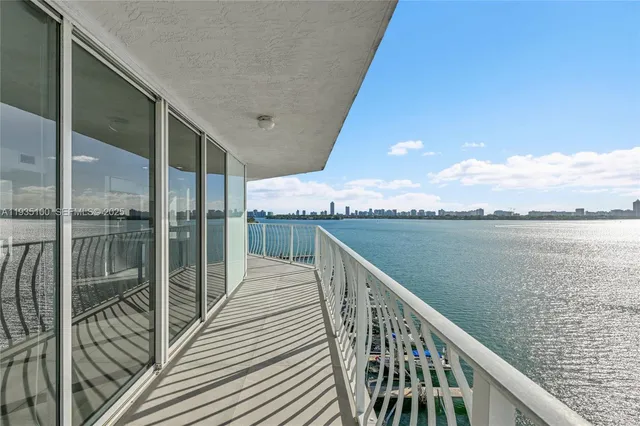 $3,350 | 7601 East Treasure Drive, Unit 920, North Bay Village, FL 33141