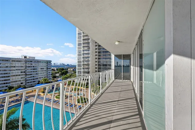 $3,350 | 7601 East Treasure Drive, Unit 920, North Bay Village, FL 33141