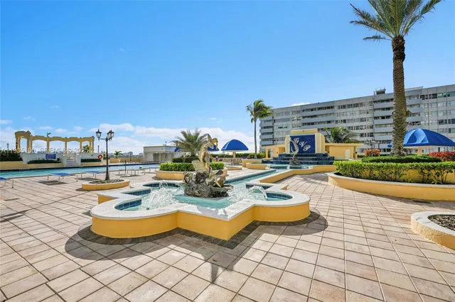 $3,350 | 7601 East Treasure Drive, Unit 920, North Bay Village, FL 33141