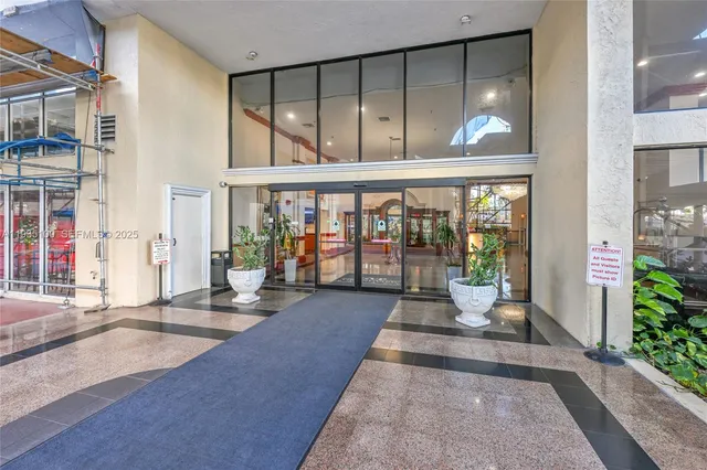 $3,350 | 7601 East Treasure Drive, Unit 920, North Bay Village, FL 33141