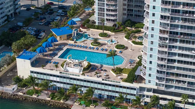 $3,350 | 7601 East Treasure Drive, Unit 920, North Bay Village, FL 33141