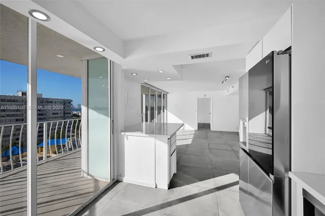 $3,350 | 7601 East Treasure Drive, Unit 920, North Bay Village, FL 33141