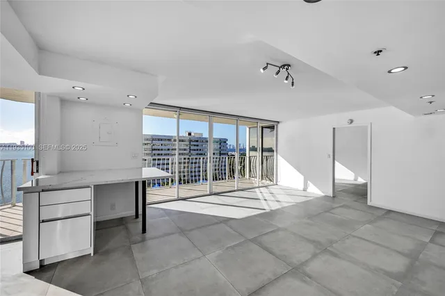 $3,350 | 7601 East Treasure Drive, Unit 920, North Bay Village, FL 33141