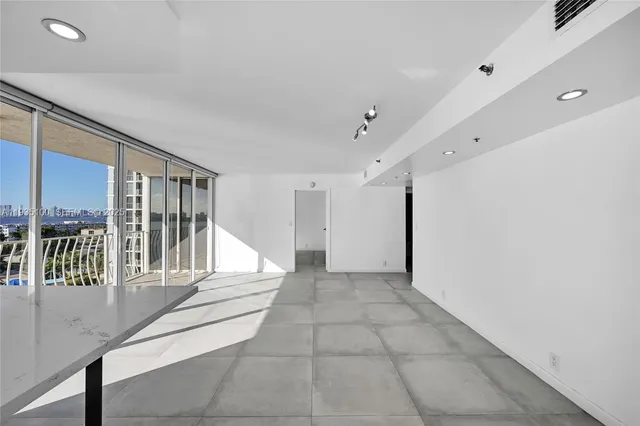 $3,350 | 7601 East Treasure Drive, Unit 920, North Bay Village, FL 33141