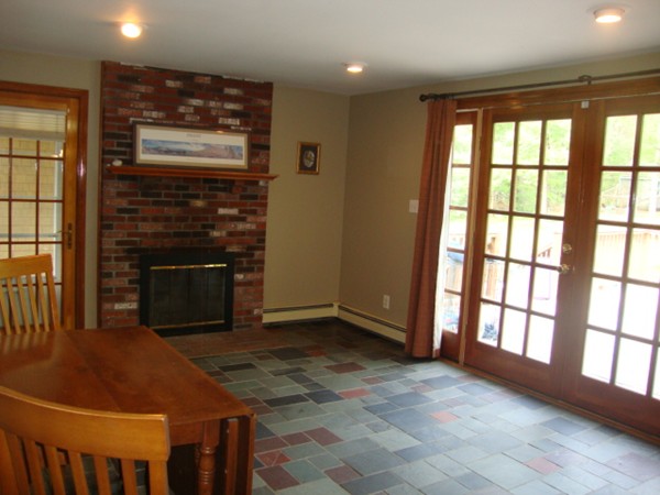 228 Braley Hill Road Rochester, MA 02770 - Photo 13 of 18 a view of an empty room and window