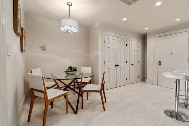 $1,350,000 | 160 Commonwealth Avenue, Unit 314, Boston, MA 02116