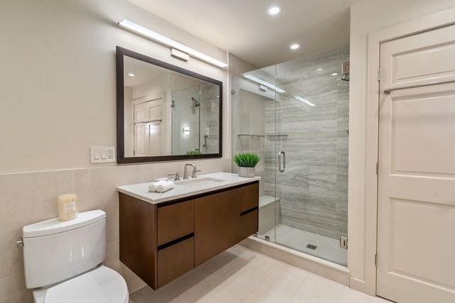 $1,350,000 | 160 Commonwealth Avenue, Unit 314, Boston, MA 02116