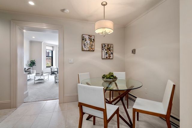 $1,350,000 | 160 Commonwealth Avenue, Unit 314, Boston, MA 02116