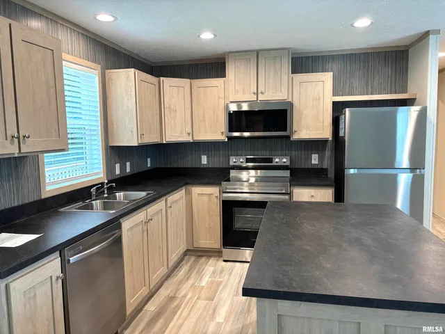 $75,900 | 1515 North Lincoln Avenue, Unit 62, Springfield, IL 62702