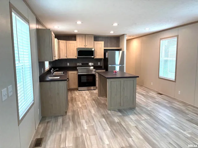 $75,900 | 1515 North Lincoln Avenue, Unit 62, Springfield, IL 62702