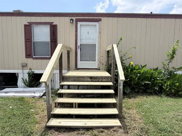 $1,575 | 116 Guadalupe Street, Unit 116 GUADALUPE, Bastrop, TX 78602