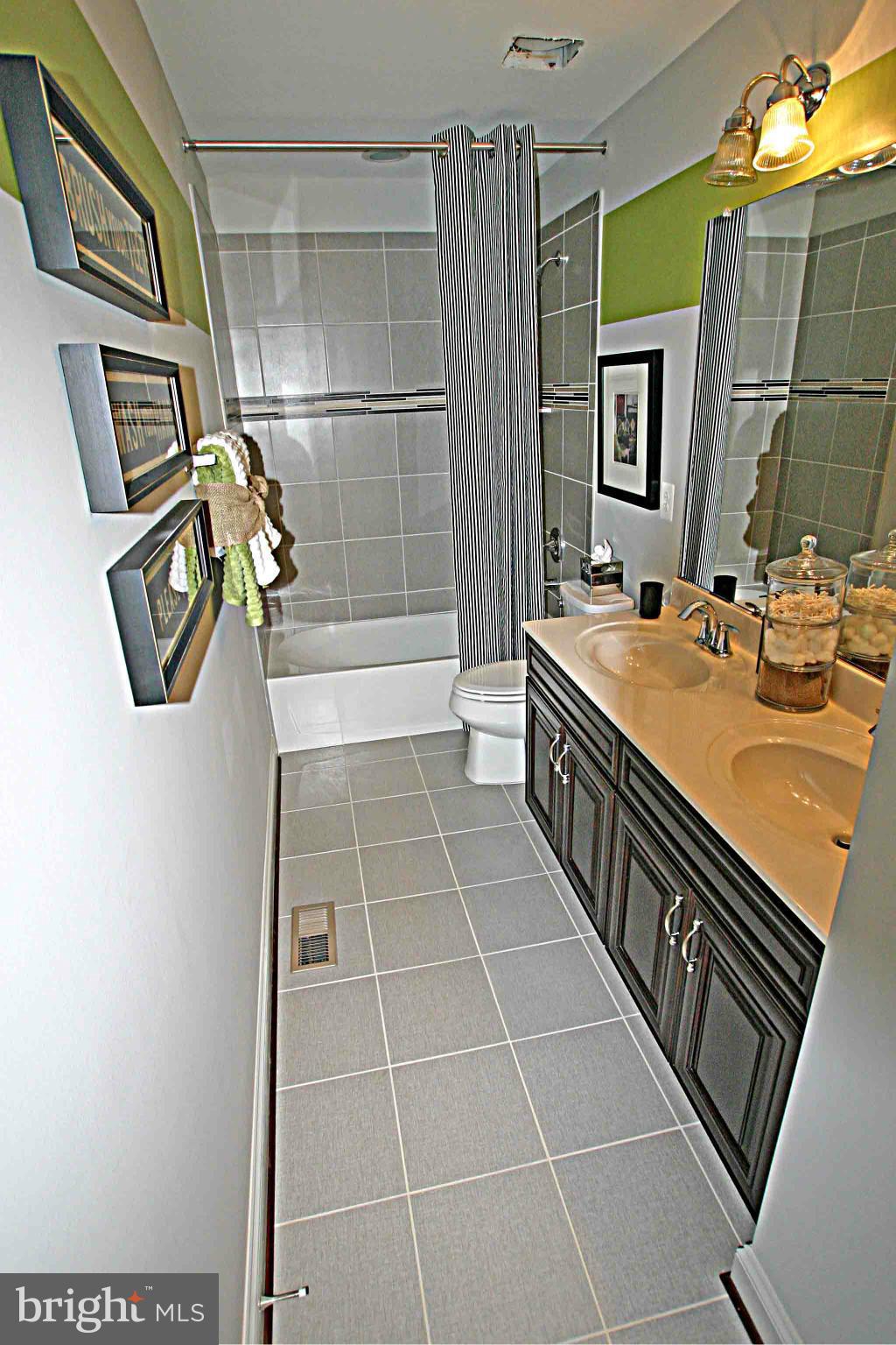 14716 Bell Tower Road Woodbridge, VA 22193 - Photo 20 of 28 Bath
