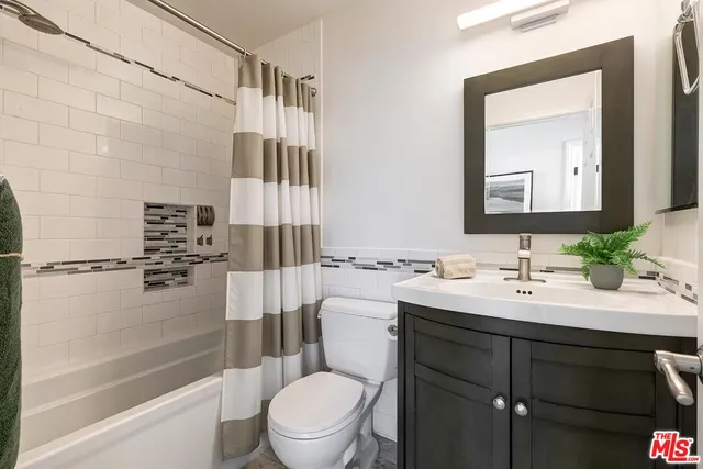 $4,750 | 1630 East Palm Avenue, Unit 5, El Segundo, CA 90245