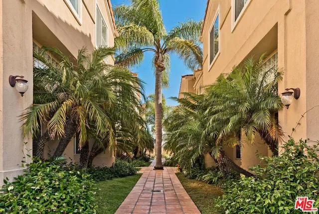 $4,750 | 1630 East Palm Avenue, Unit 5, El Segundo, CA 90245