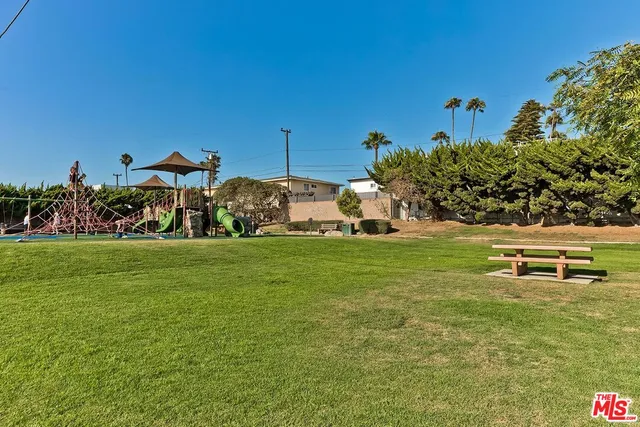 $4,750 | 1630 East Palm Avenue, Unit 5, El Segundo, CA 90245