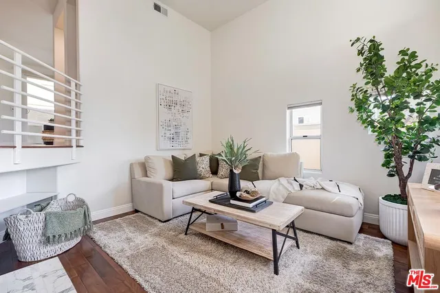 $4,750 | 1630 East Palm Avenue, Unit 5, El Segundo, CA 90245