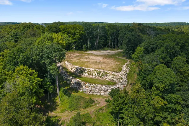 $1,100,000 | 3811 County Highway, Slinger, WI 53086