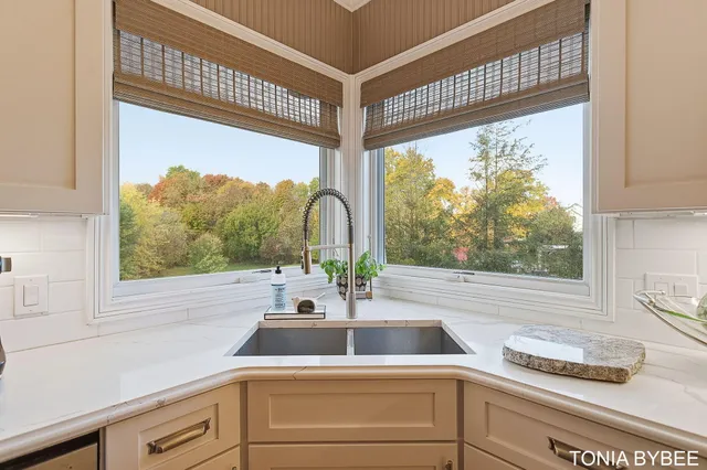 $994,000 | 3445 Elk Drive, Zeeland, MI 49464