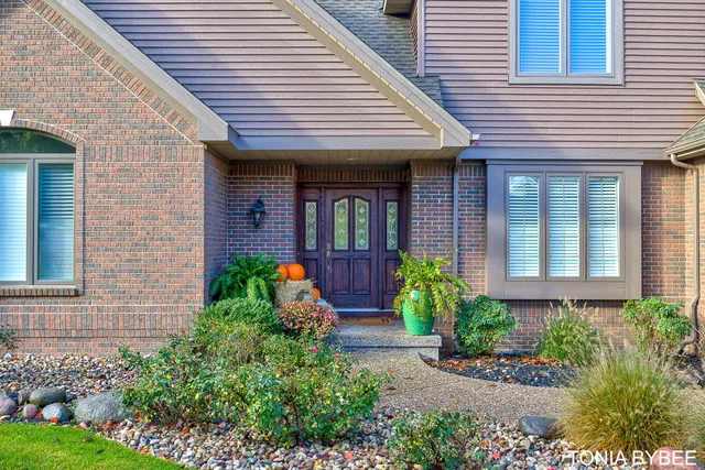 $994,000 | 3445 Elk Drive, Zeeland, MI 49464