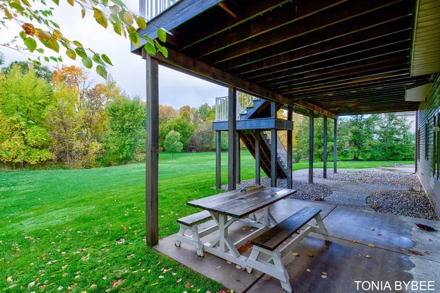 $994,000 | 3445 Elk Drive, Zeeland, MI 49464