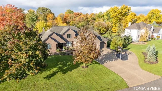 $994,000 | 3445 Elk Drive, Zeeland, MI 49464
