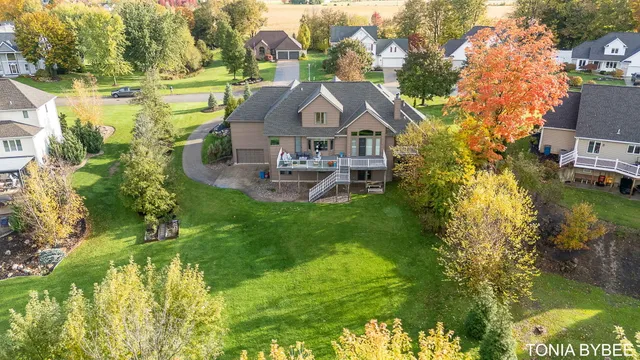 $994,000 | 3445 Elk Drive, Zeeland, MI 49464