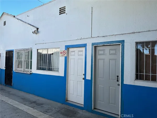 a car parked in front of a building