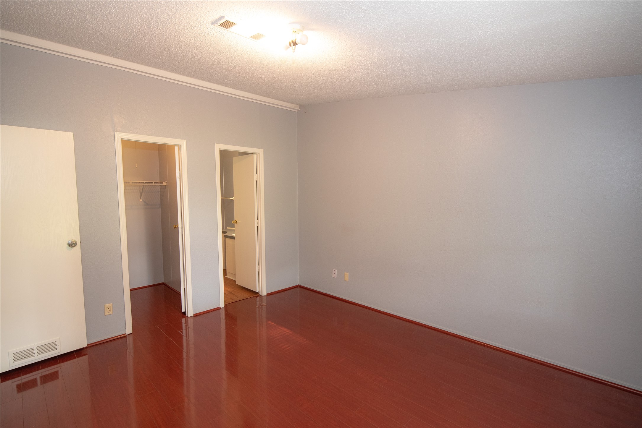 11804 Trickey Road Houston, TX 77067 - Photo 5 of 9 an empty room with windows