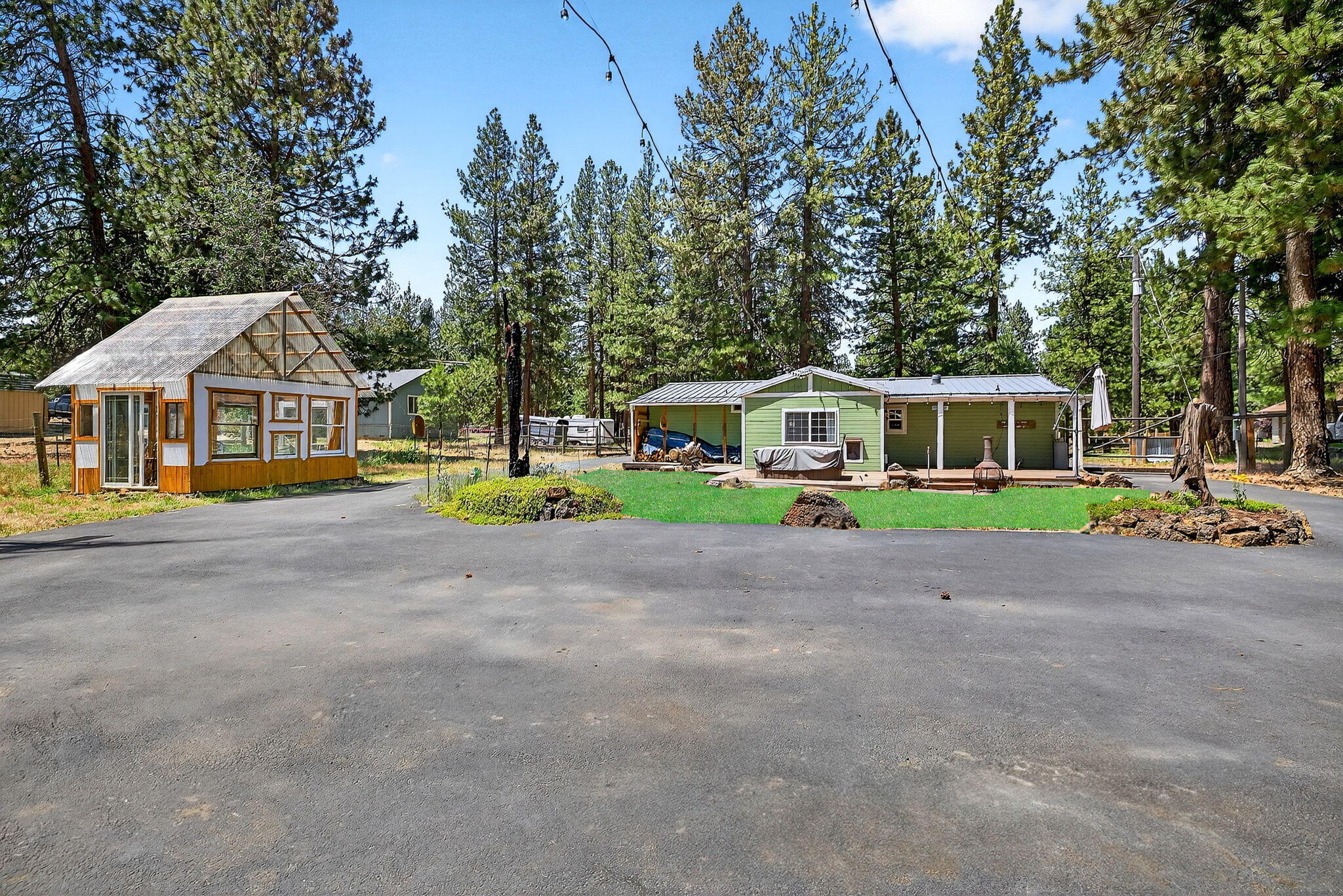 19467 Baker Road Bend, OR 97702 - Photo 27 of 36 2025_06_23_19467_baker_road-36