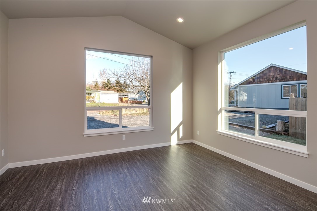 5111 Anderson Road Blaine, WA 98230 - Photo 3 of 23 Gallery Image 3