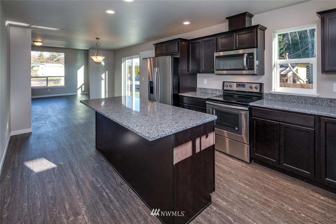 5111 Anderson Road Blaine, WA 98230 - Photo 7 of 23 Gallery Image 7
