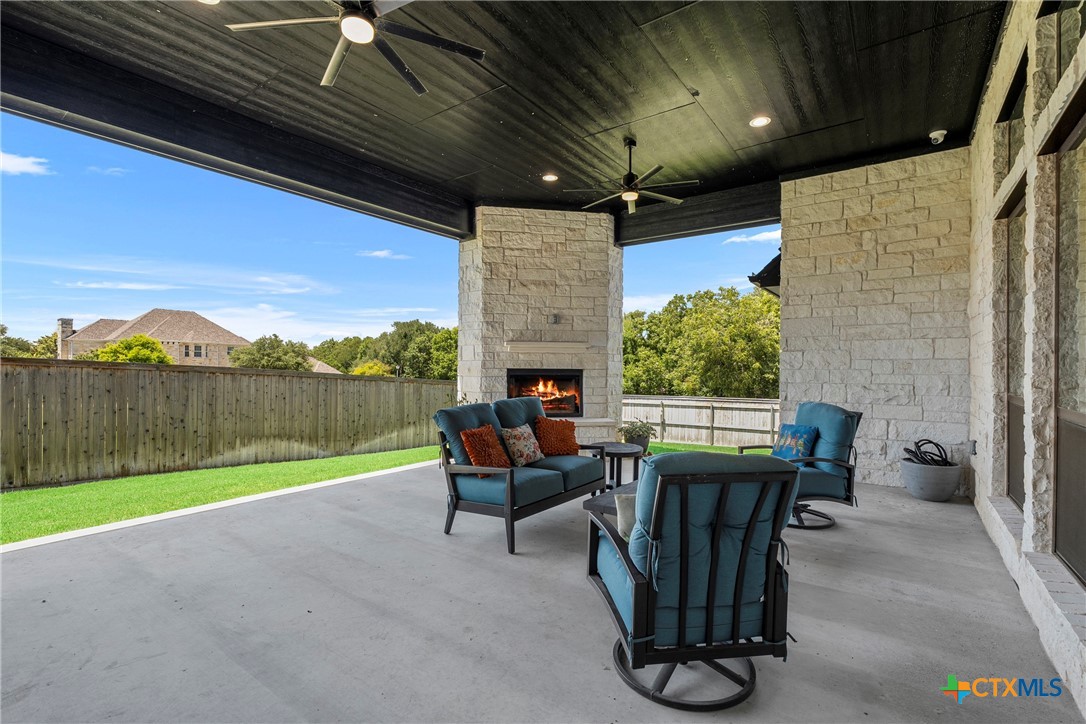 1606 Alta Vista Loop Temple, TX 76502 - Photo 34 of 48 a patio with table and chairs