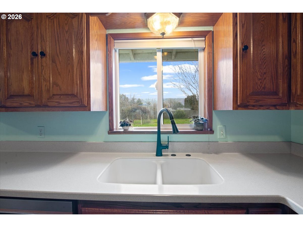 247 Cedar Street Lyons, OR 97358 - Photo 14 of 35