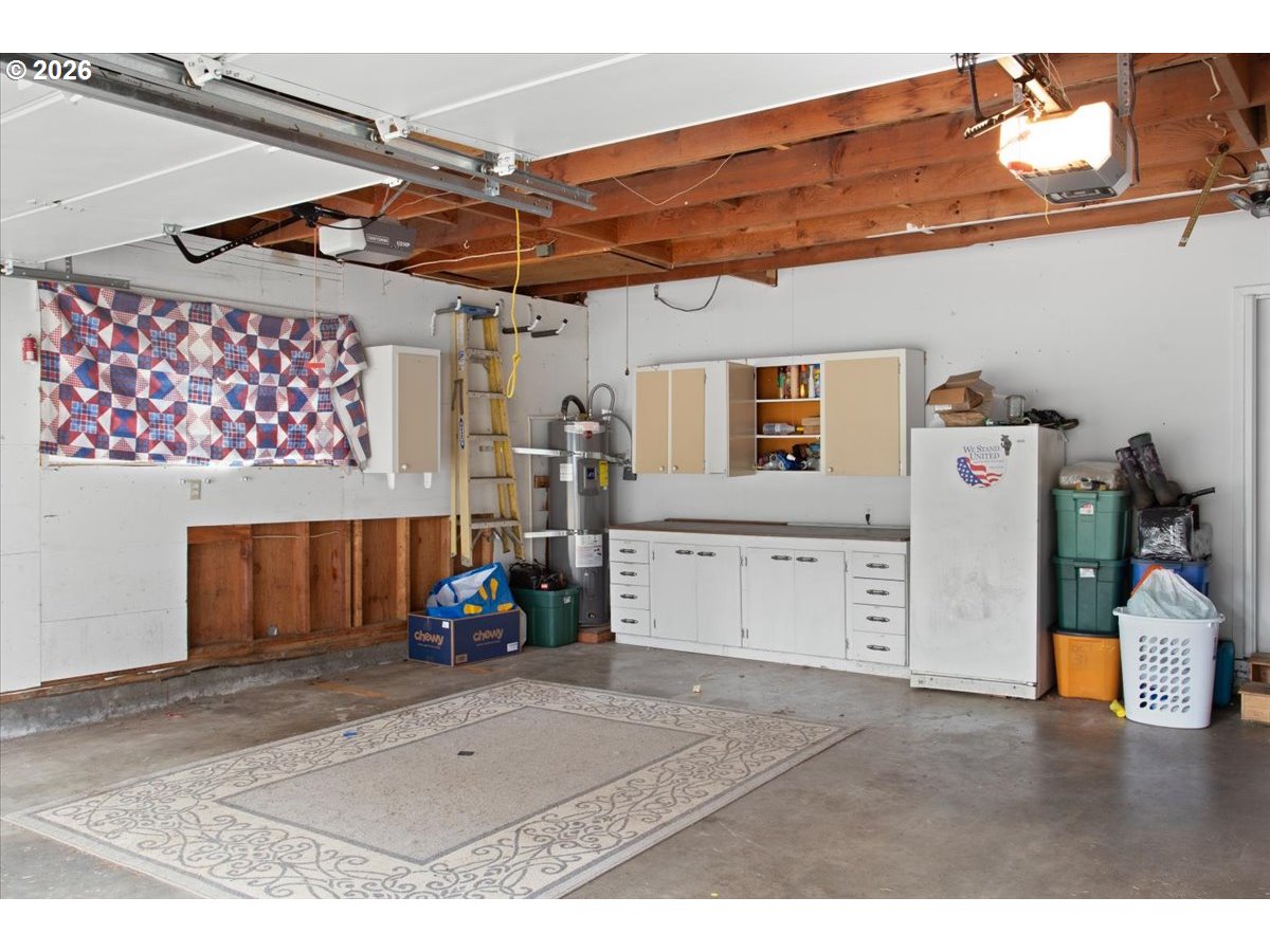 247 Cedar Street Lyons, OR 97358 - Photo 30 of 35