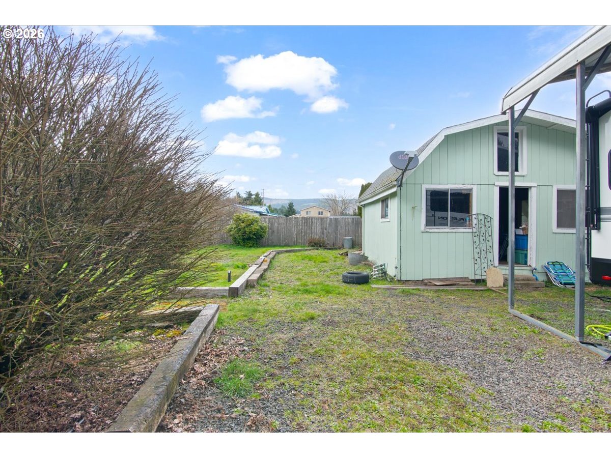 247 Cedar Street Lyons, OR 97358 - Photo 31 of 35