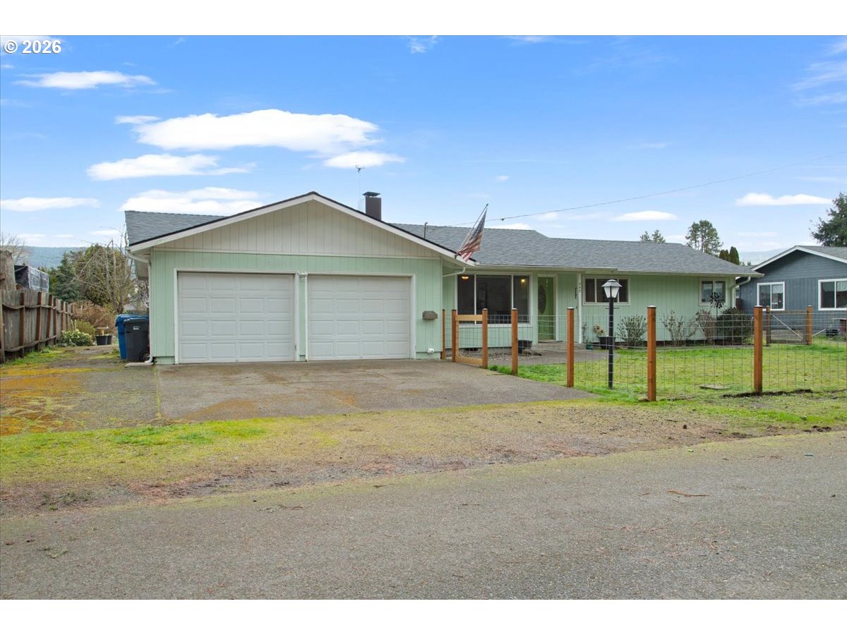 247 Cedar Street Lyons, OR 97358 - Photo 6 of 35