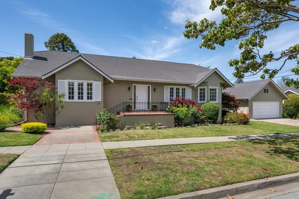 $2,998,000 | 1810 Hillside Drive, Burlingame, CA 94010