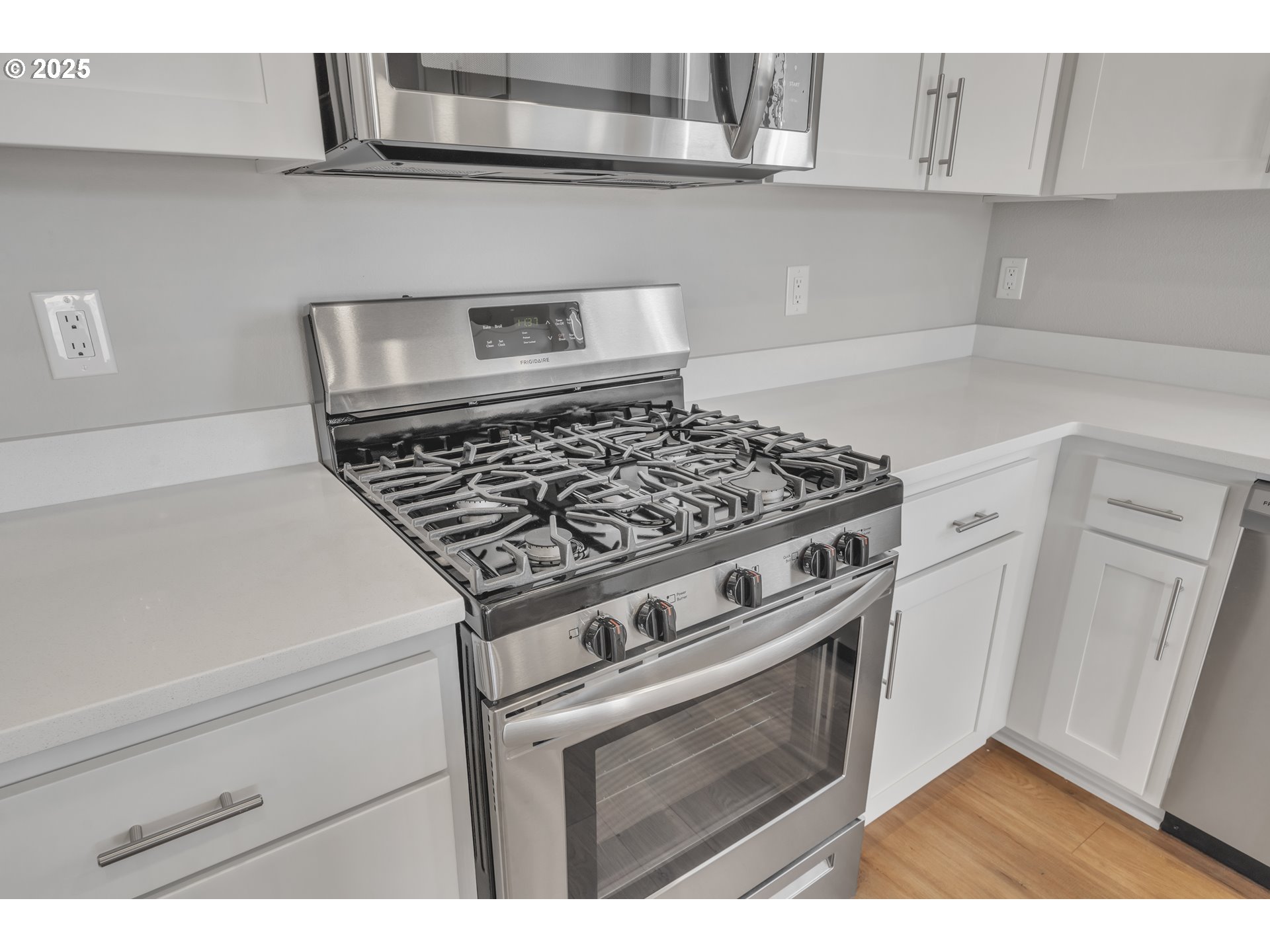 Undisclosed Address Albany, OR 97322 - Photo 32 of 42 a white stove top oven sitting inside of a kitchen