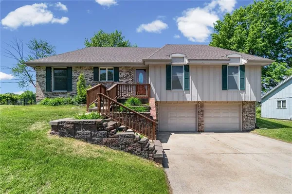 $229,900 | 816 Kristen Street, Cameron, MO 64429