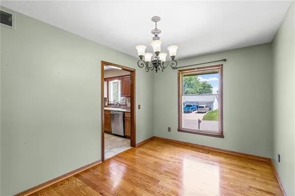 $229,900 | 816 Kristen Street, Cameron, MO 64429