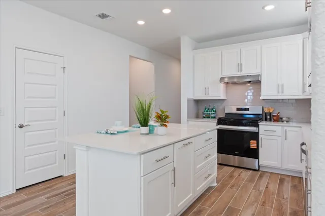 $359,900 | 324 Livewater Lane, Georgetown, TX 78633