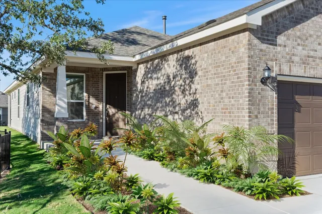 $359,900 | 324 Livewater Lane, Georgetown, TX 78633