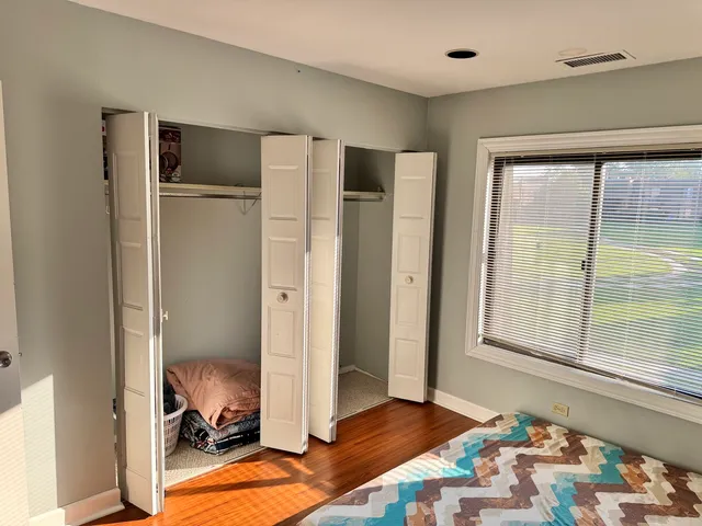 $194,000 | 614 Tralee Court, Unit 2C, Schaumburg, IL 60193