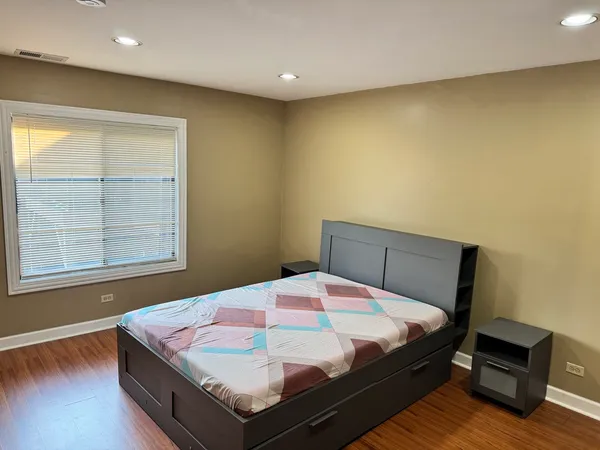 $185,000 | 614 Tralee Court, Unit 2C, Schaumburg, IL 60193